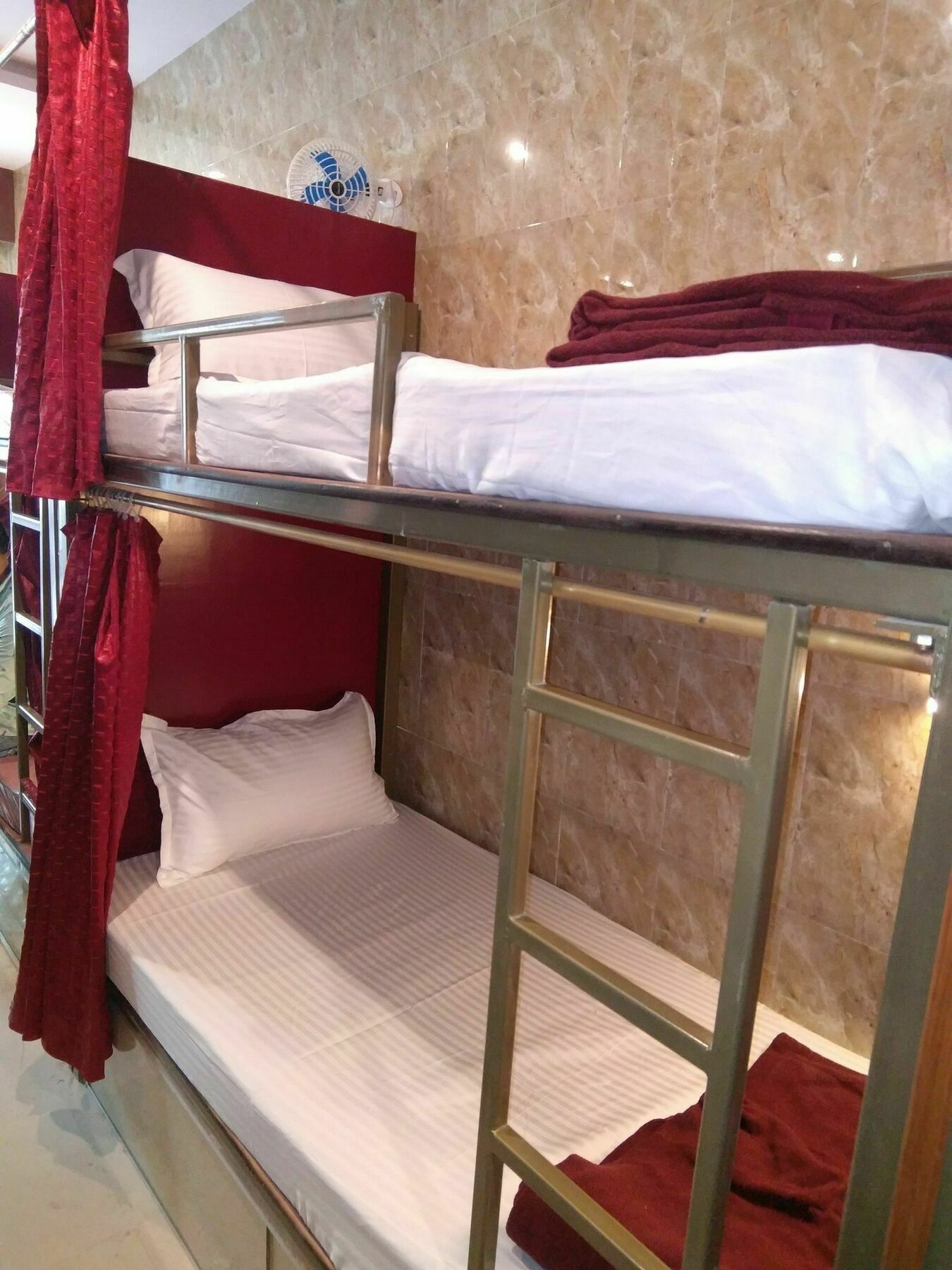 Dream Dormitory Мумбай Екстериор снимка